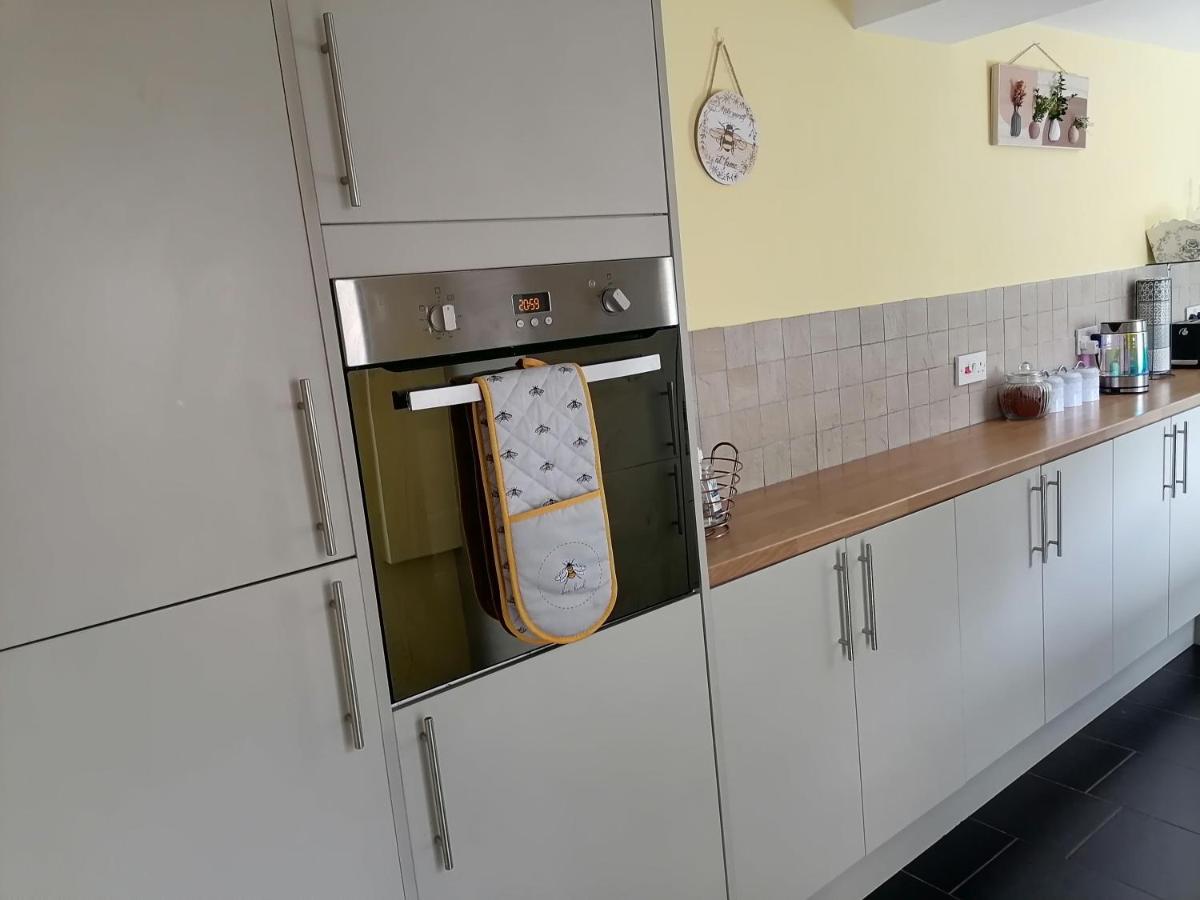 קארדיף Tynant House- Modern 3 Bed House- City Centre And Free Parking מראה חיצוני תמונה