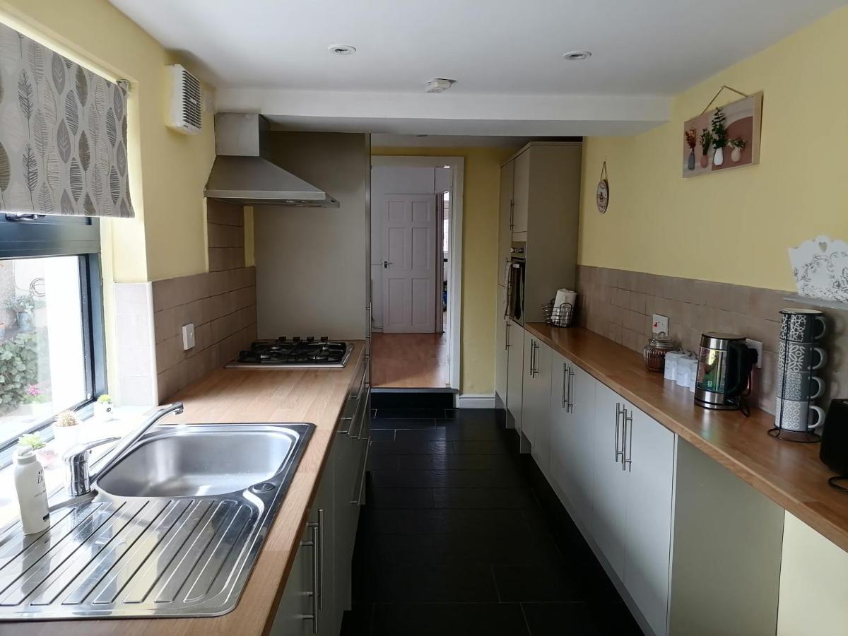 קארדיף Tynant House- Modern 3 Bed House- City Centre And Free Parking מראה חיצוני תמונה